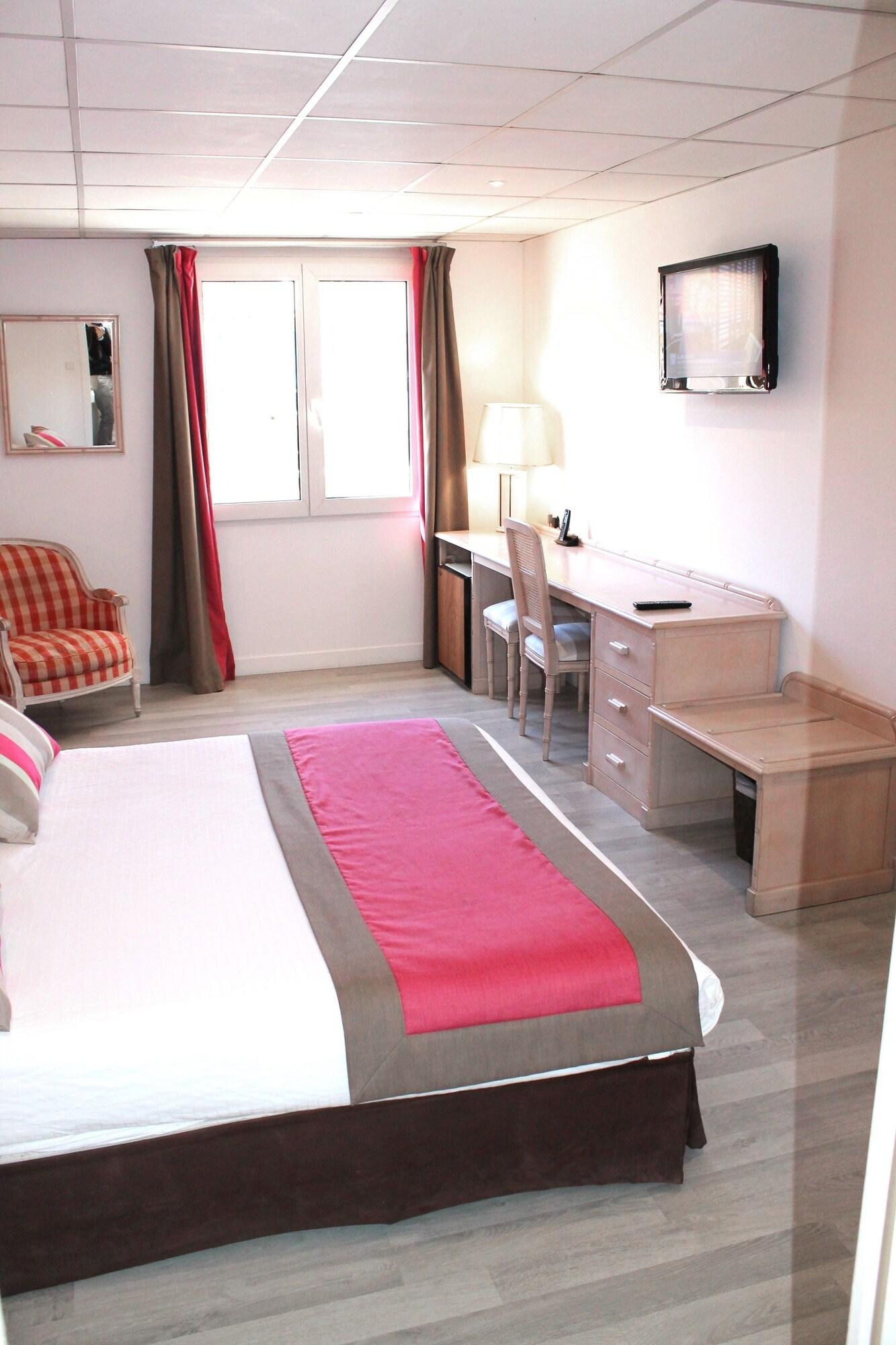 Hotel De Flore 3*