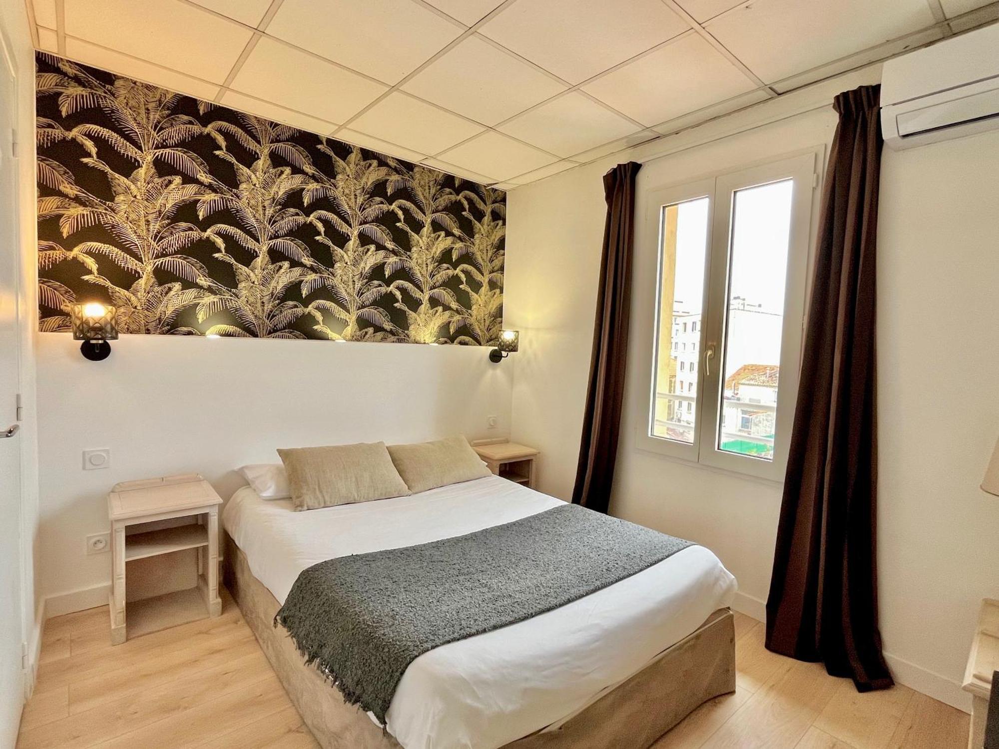 Hotel De Flore Saint-Raphaël